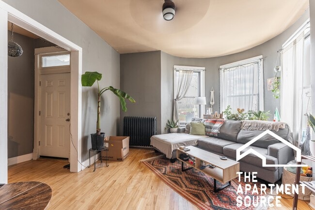 Building Photo - 3109 W Augusta Blvd