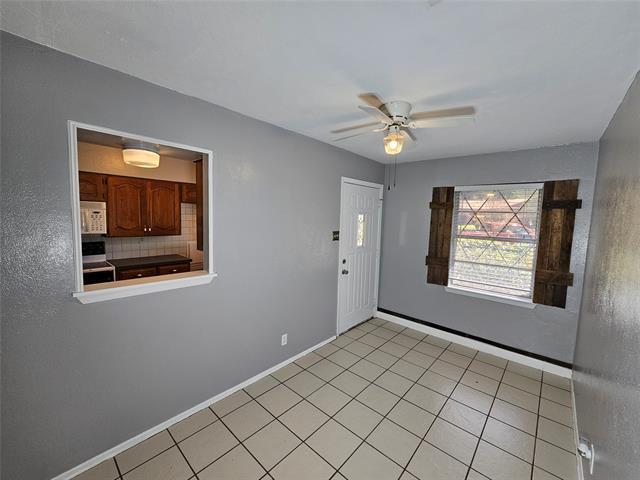 Building Photo - 1234 Joly St