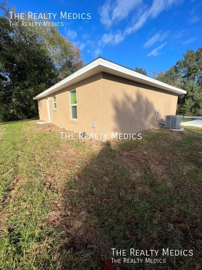 Building Photo - Lovely 3 Bedroom, 2 Bathroom Home in Ocala!!!