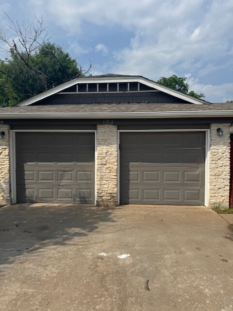 Building Photo - Adorable 3-Bedroom Duplex in Prime Austin ...