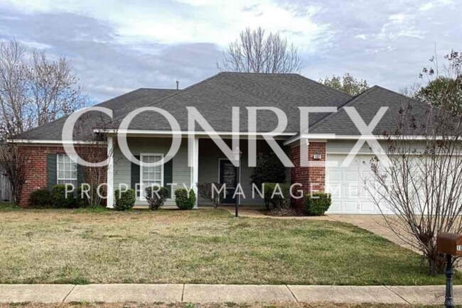 Building Photo - Great 3 Bedroom with Huge Backyard!
