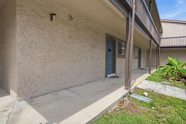 Foto del edificio - 6314 Newtown Cir