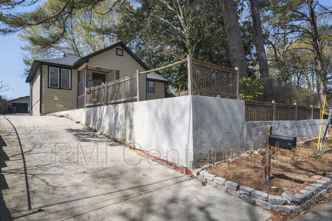 Foto del edificio - 562 Gary Rd NW