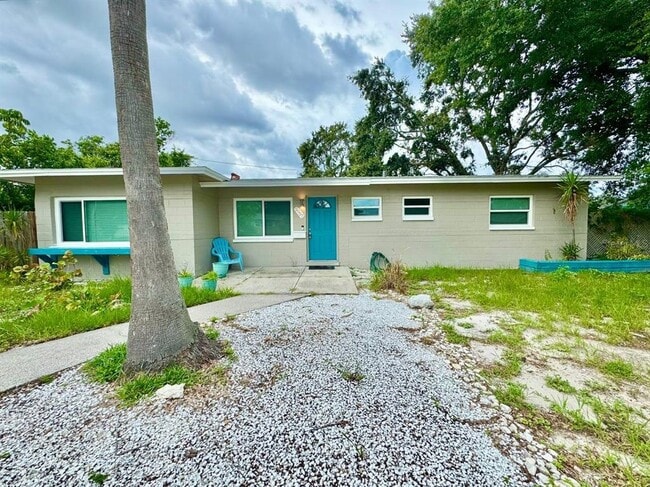 Building Photo - 3957 Wahoo Dr SE