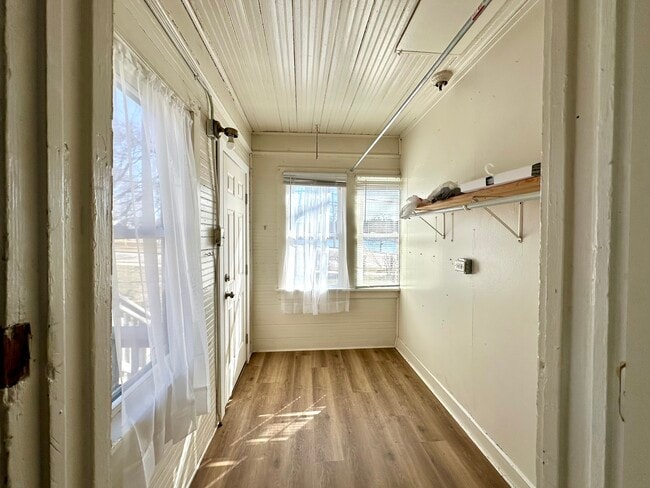 Building Photo - 314 S 2nd Ave