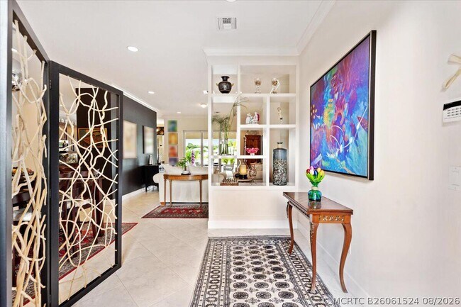 Foto del edificio - 8152 Butler Greenwood Dr