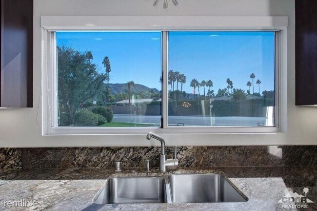 Building Photo - 2 br, 2 bath Condo - 1997 S Camino Real