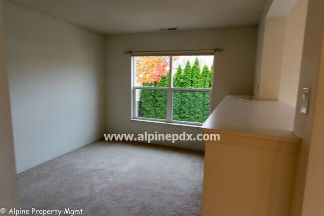 Building Photo - 6134 NE Copper Beech Dr