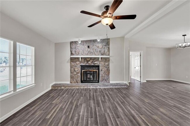 Building Photo - 125 Sharon Ave