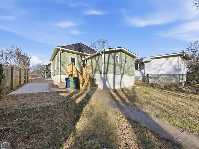Foto del edificio - 976 Linam Ave SE