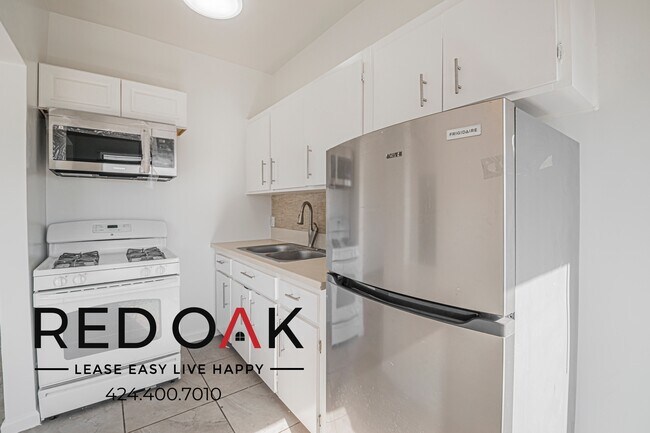 Foto del edificio - 932 Irolo St