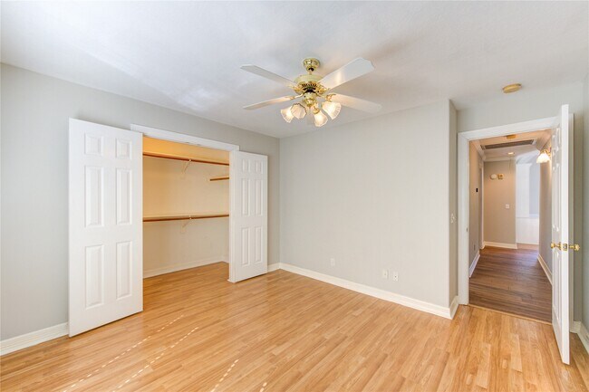 Foto del edificio - 14007 Briar Heath Dr
