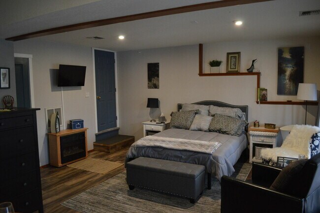 Foto del edificio - 5307 Rehklau Rd SE