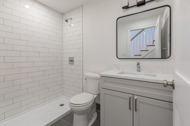 Foto del edificio - 143 E Cottage St