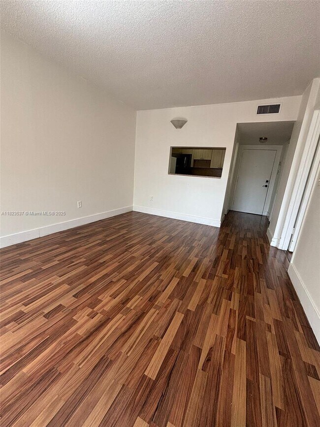 Foto del edificio - 13455 NE 10th Ave