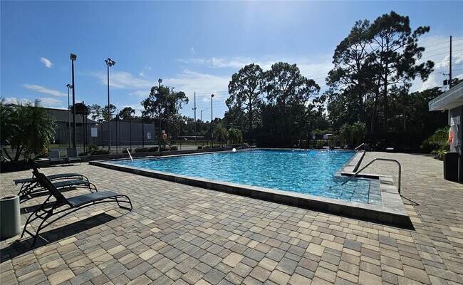 Foto del edificio - 4442 Pinebark Ave