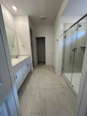 Foto del edificio - 520 Midnight Oak Dr