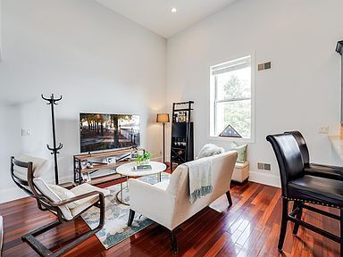 Foto del edificio - Delightful 2-bedroom, 1.5-bathroom condo n...