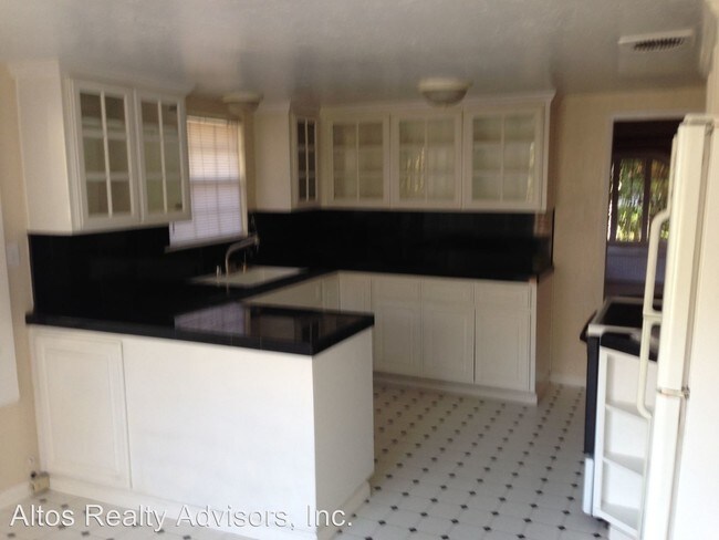 Building Photo - 21243 Bertram Rd