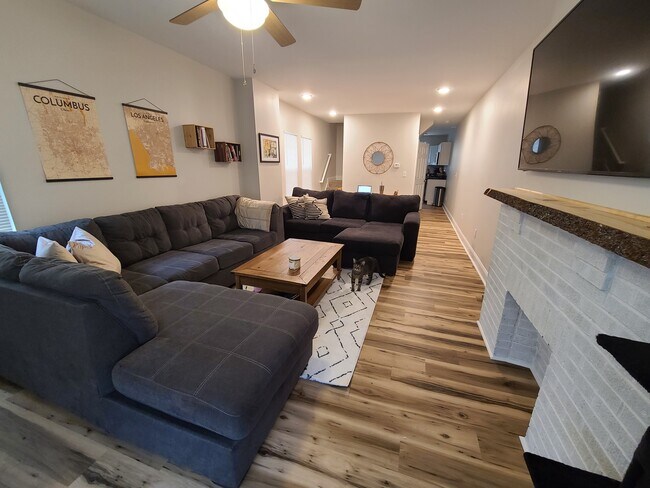 Foto del edificio - 1109 S Champion Ave