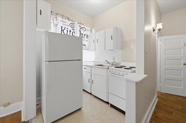 Foto del edificio - 5334 E Washington St