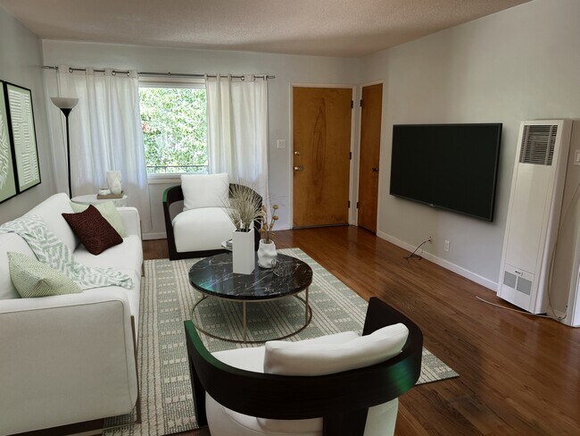 Foto del edificio - 3041 E 3rd St