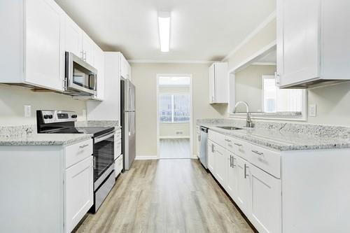 Building Photo - 530 Valley Woods Cir SE