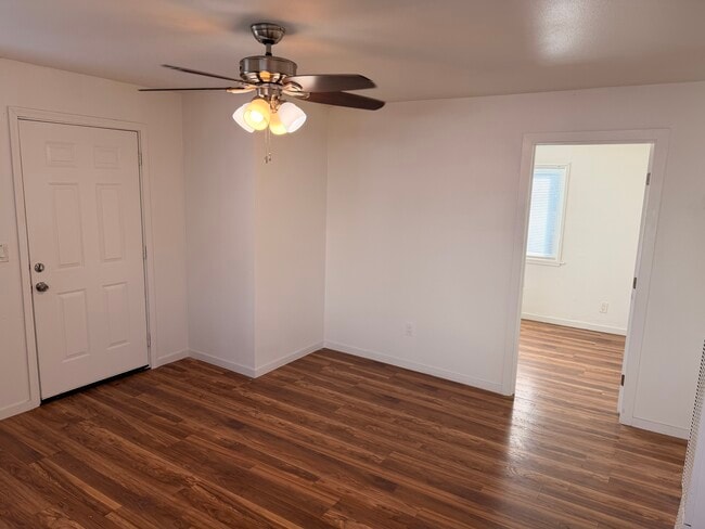 Building Photo - 119 W 19th St