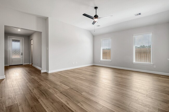 Building Photo - 15686 Honey Cv Dr