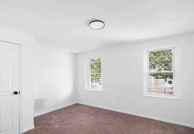 Photo - 310 S Claymont St Townhome