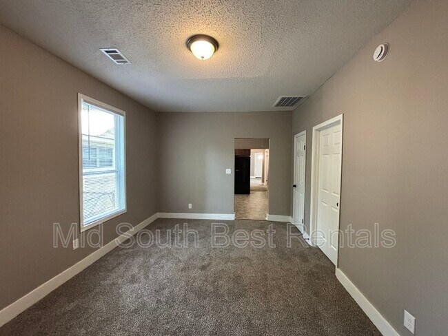 Foto del edificio - 4705 W 25th St