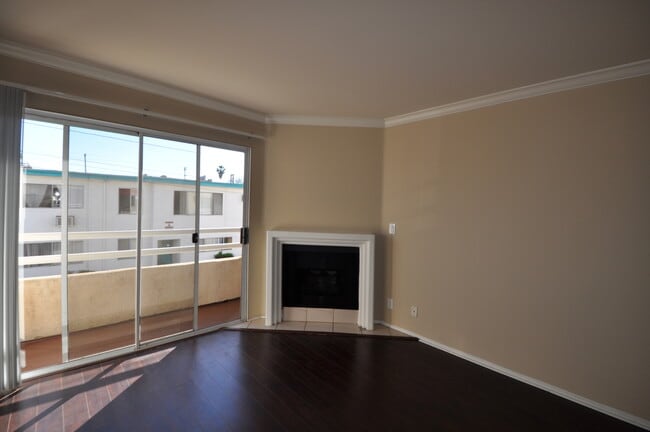 Foto del edificio - 6041 Fulton Ave