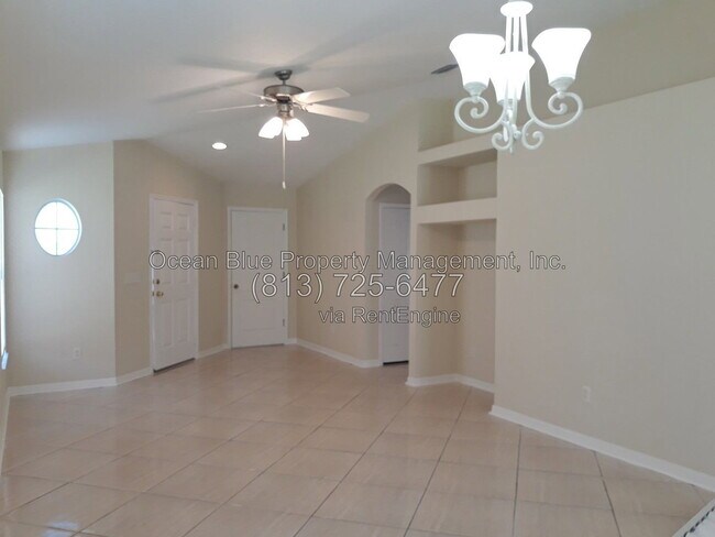 Foto del edificio - 19104 Dunlap Ct