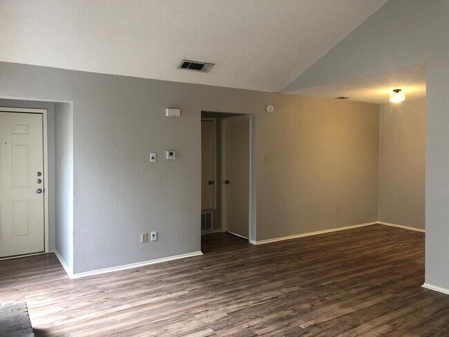 Foto del edificio - 7002 Ivory Key Ct