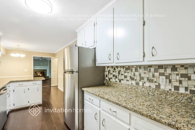 Foto del edificio - 677 Royal Abbey Dr