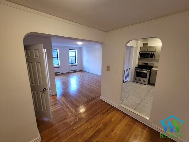 Foto del edificio - 4066 Ithaca St