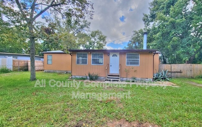 Building Photo - 7934 Cocoa Ave