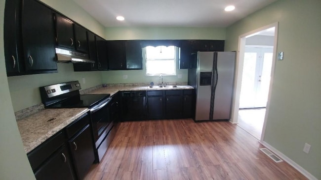 Building Photo - 11044 Concord Woods Dr