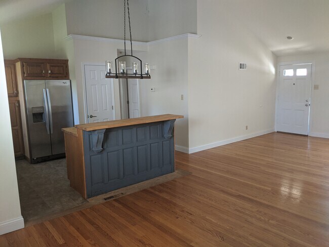 Foto del edificio - 528 N Rock Hill Rd