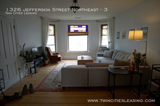 Building Photo - 1326 Jefferson St NE