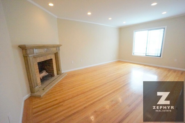 Building Photo - 314 Sweeny St