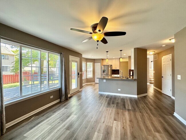 Building Photo - 2641 Rosehall Ln
