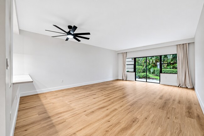 Building Photo - 6670 Villa Sonrisa Dr