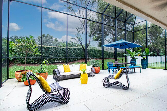 Foto del edificio - 2718 Misty Oaks Cir