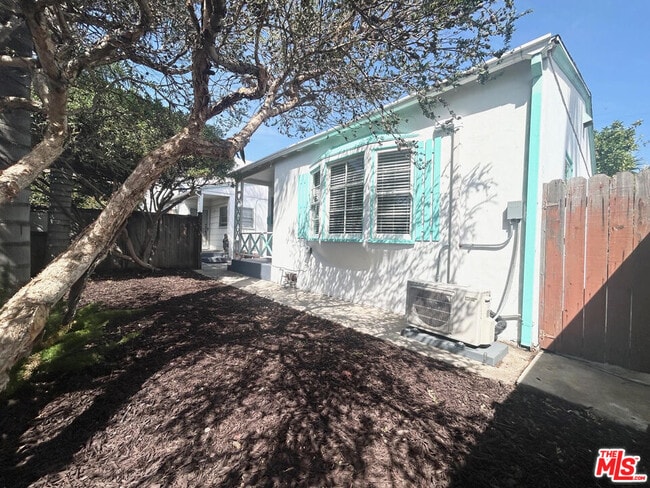 Building Photo - 940 Milwood Ave