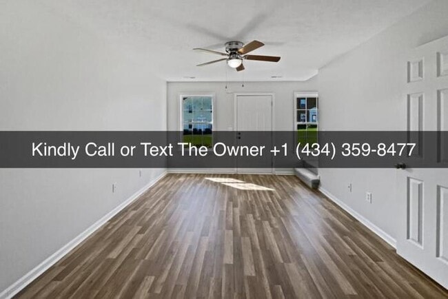 Building Photo - Single Family Townhouse