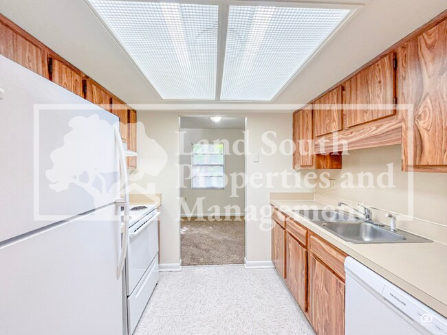 Foto del edificio - 3016 Skipper Pl