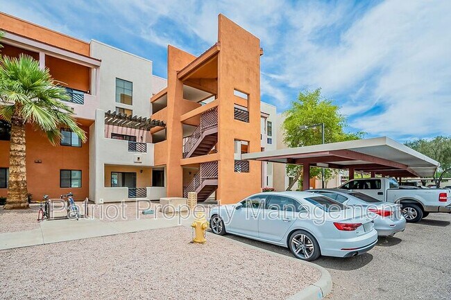 Foto del edificio - 1005 E 8th St