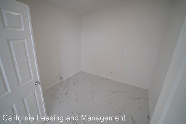 Building Photo - 4 br, 2 bath House - 25840 Webster Place
