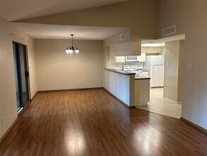 Building Photo - 14911 Wunderlich Dr